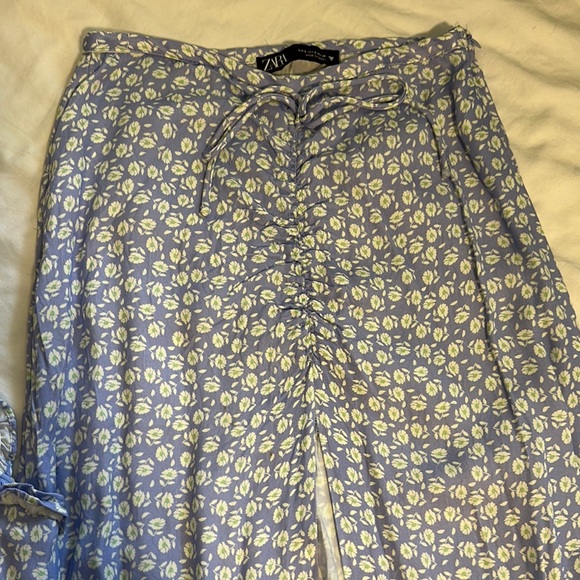 Floral Two-Piece Set in Blue and White - Picture 5 of 7